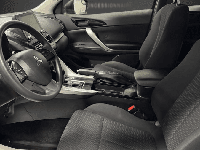 Mitsubishi Eclipse Cross 2023 — photo 11
