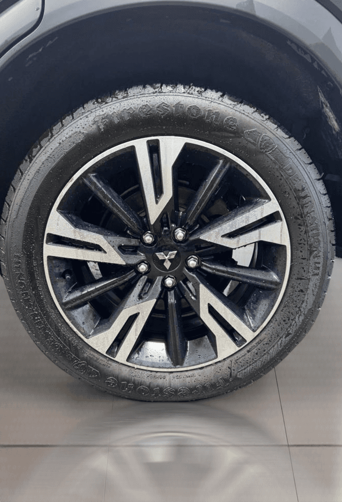 Mitsubishi Eclipse Cross 2023 — photo 9