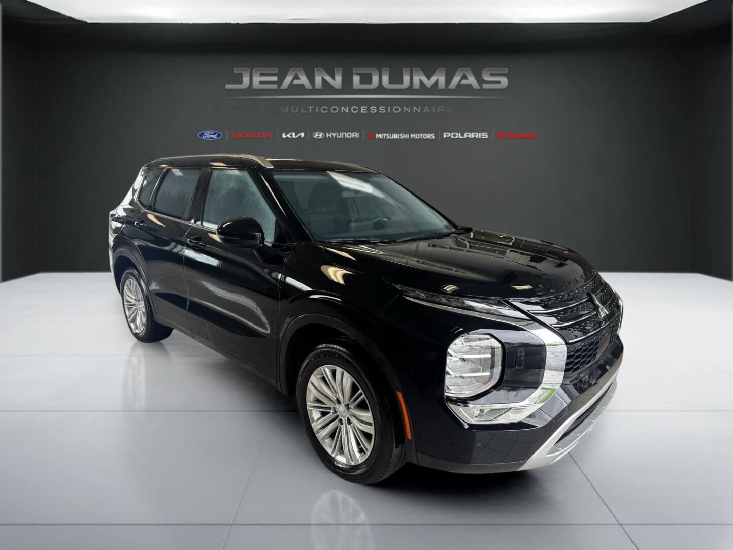 Mitsubishi Outlander 2024 — photo 3