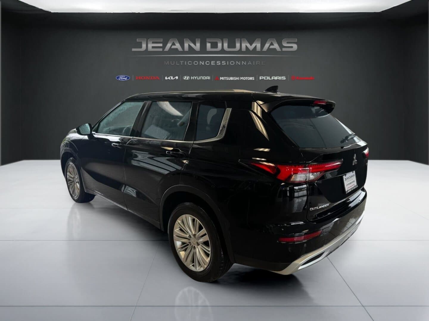 Mitsubishi Outlander 2024 — photo 7