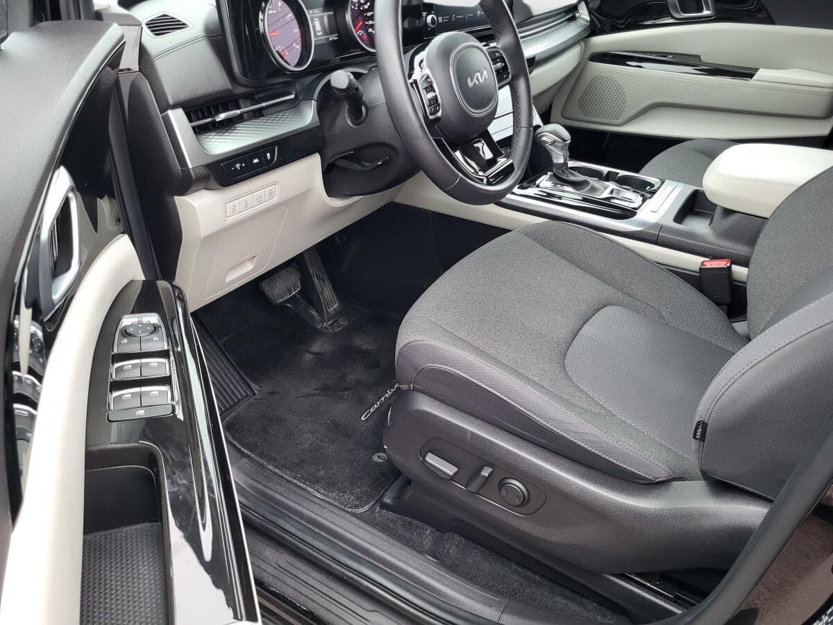 Kia Carnival 2023 — photo 13