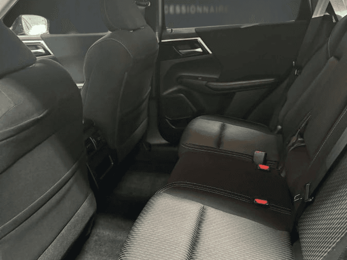 Mitsubishi Outlander 2023 — photo 10