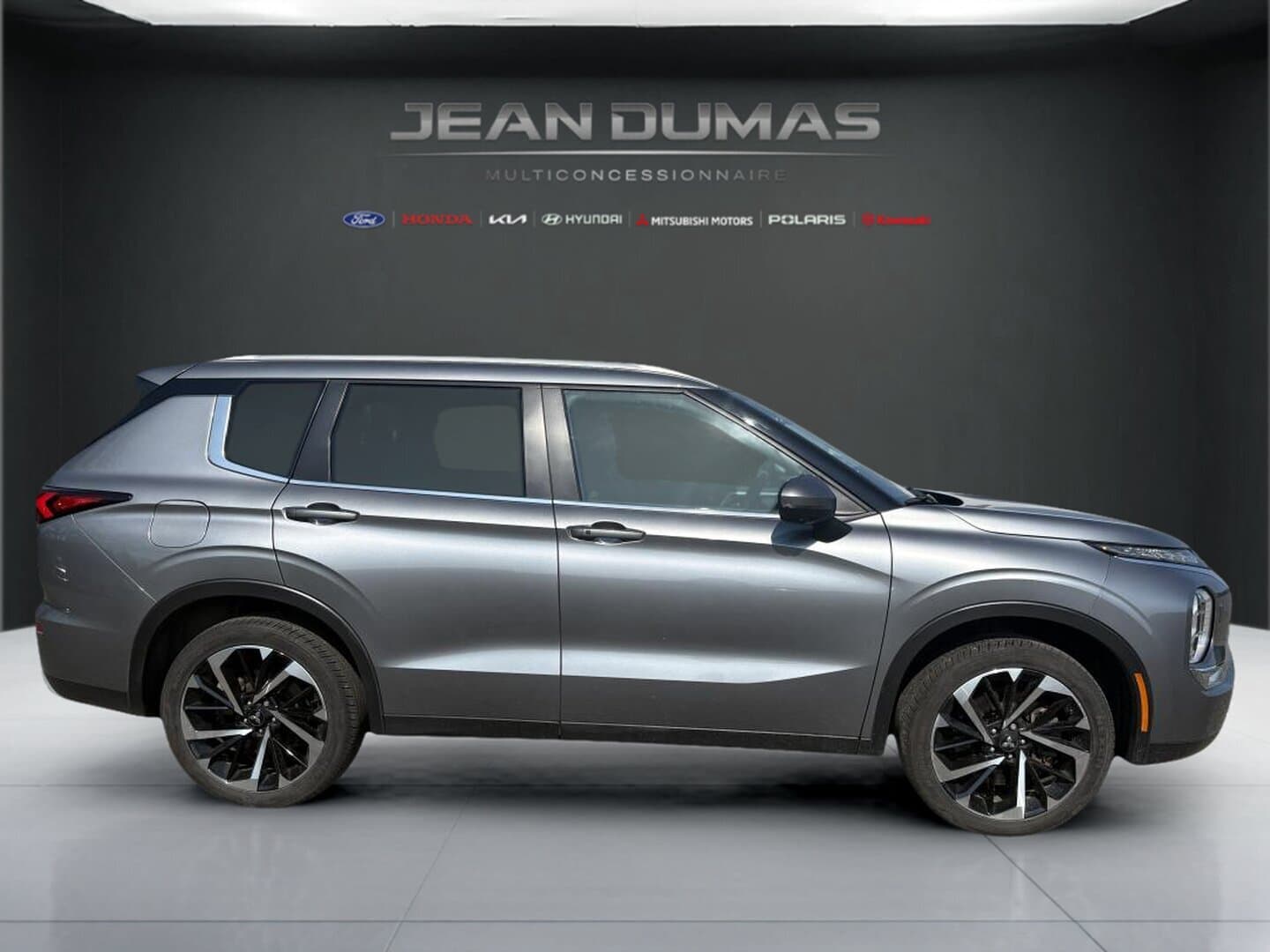 Mitsubishi Outlander 2024 — photo 4