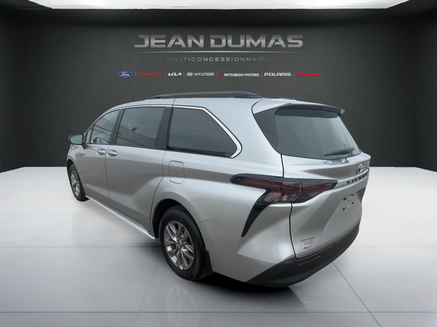 Toyota Sienna 2024 — photo 17