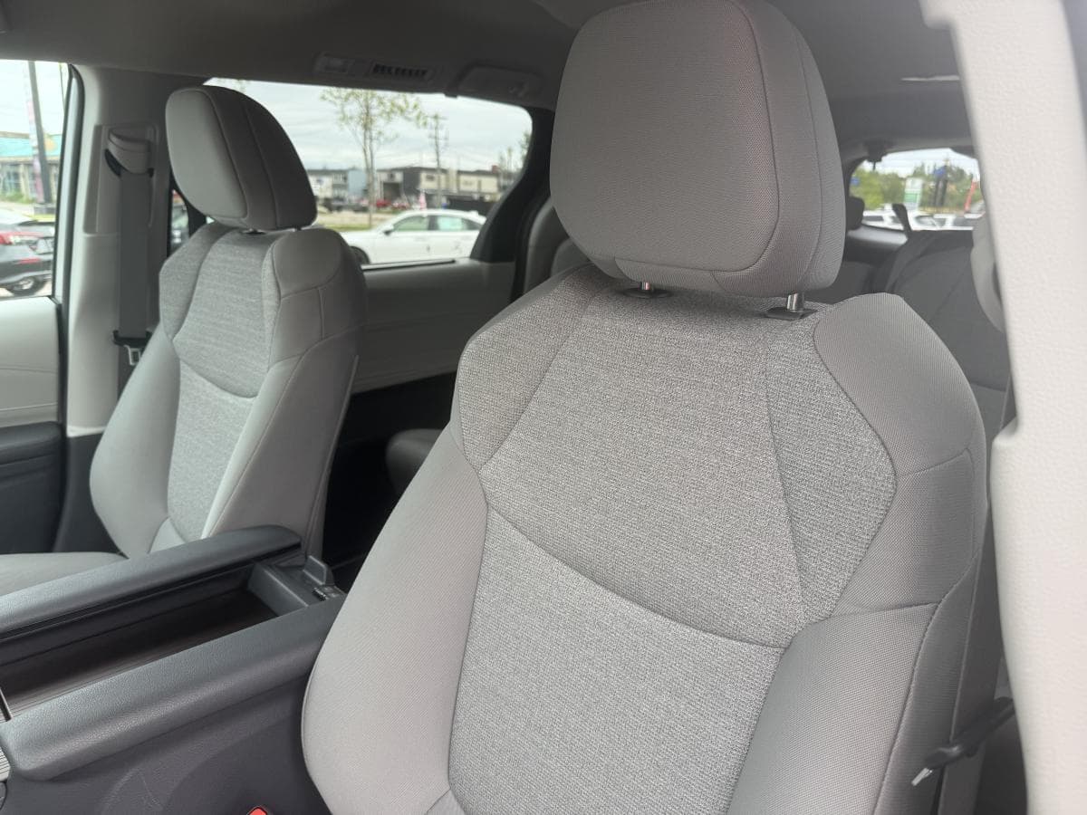 Toyota Sienna 2024 — photo 20