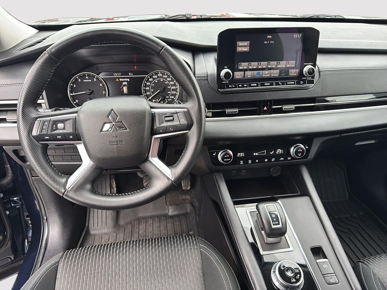 Mitsubishi Outlander 2024 — photo 10