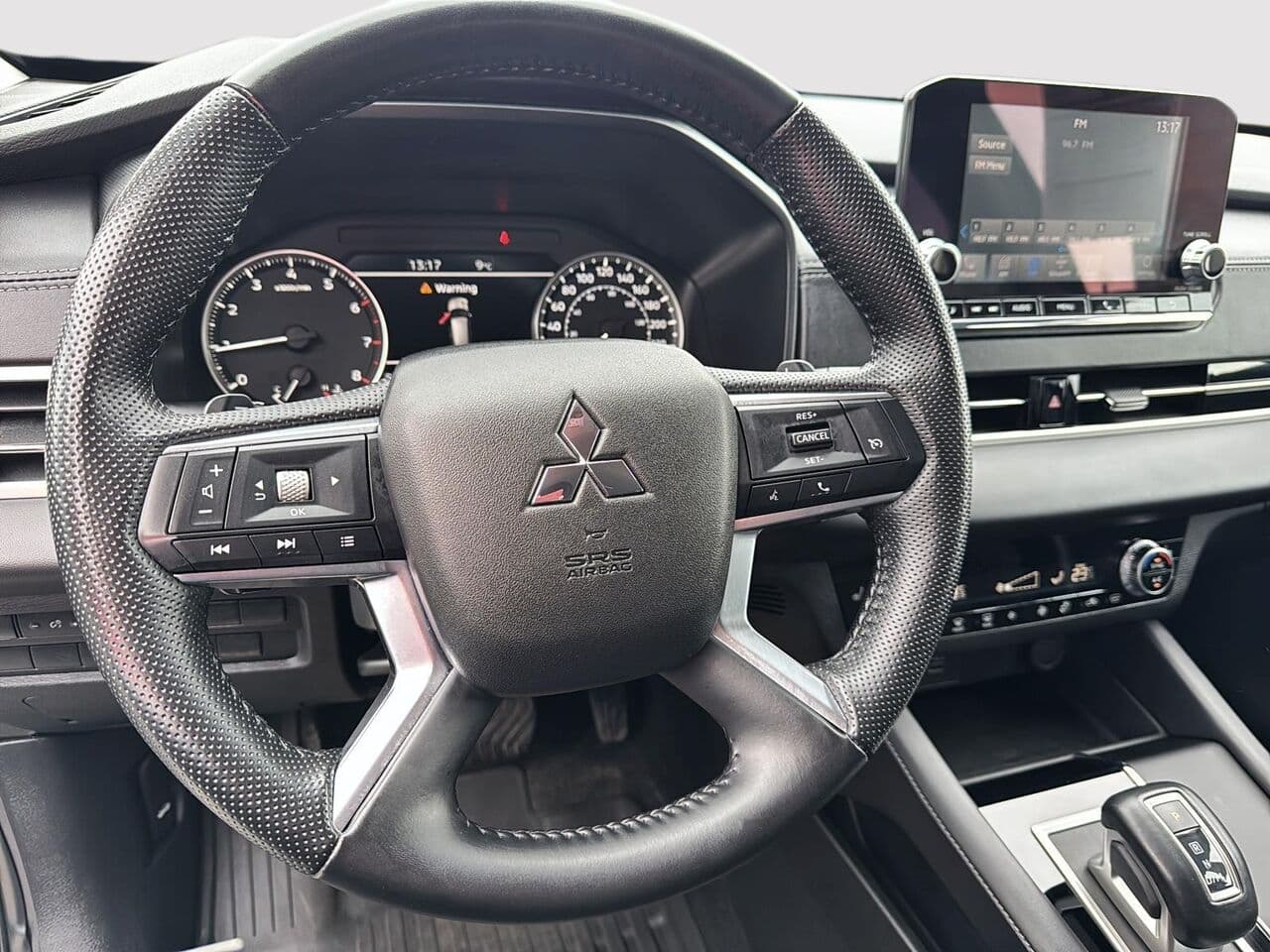 Mitsubishi Outlander 2024 — photo 12