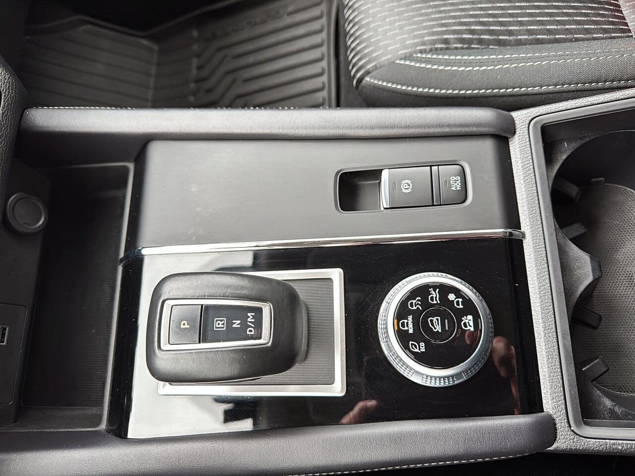 Mitsubishi Outlander 2024 — photo 15