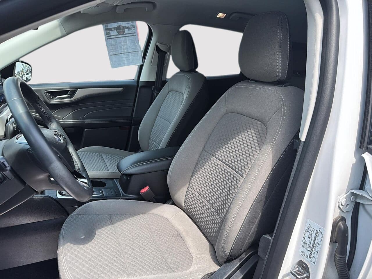 Ford Escape 2022 — photo 9