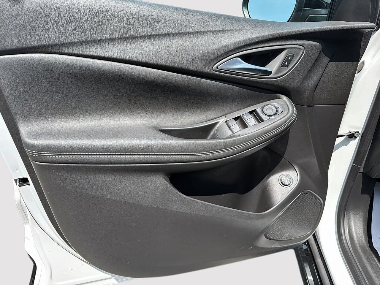 Buick Encore GX 2024 — photo 11