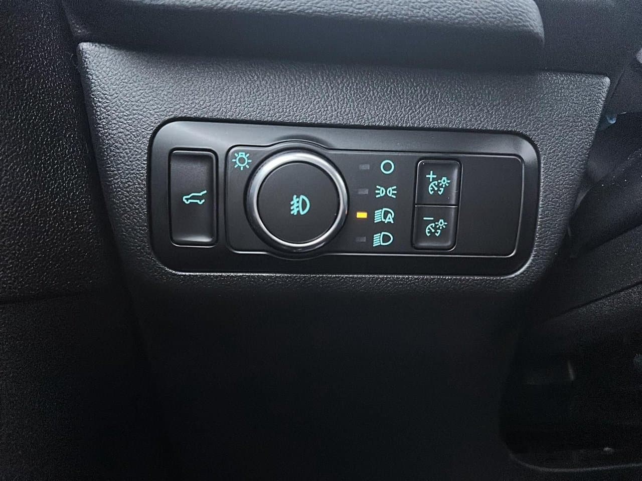 Ford Escape 2023 — photo 17