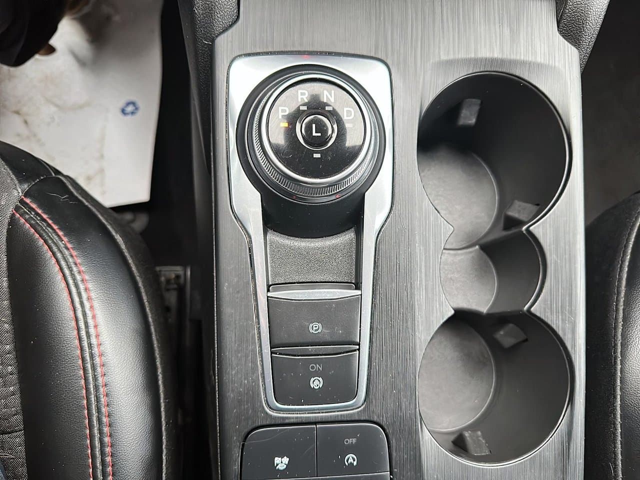 Ford Escape 2024 — photo 13