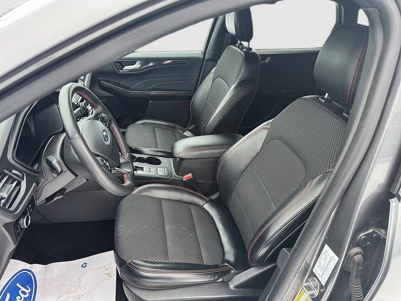 Ford Escape 2024 — photo 8