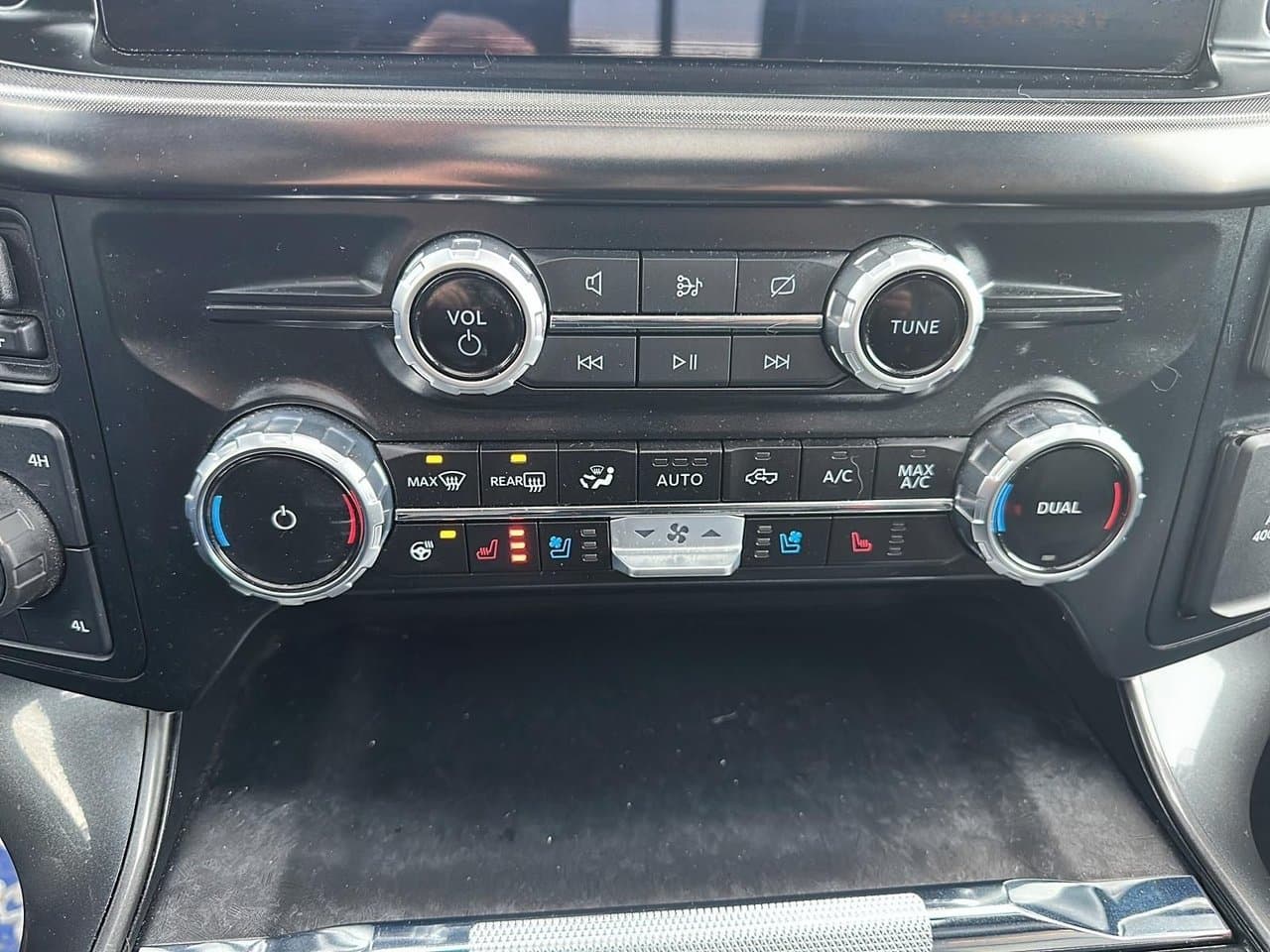 Ford F-150 2023 — photo 18