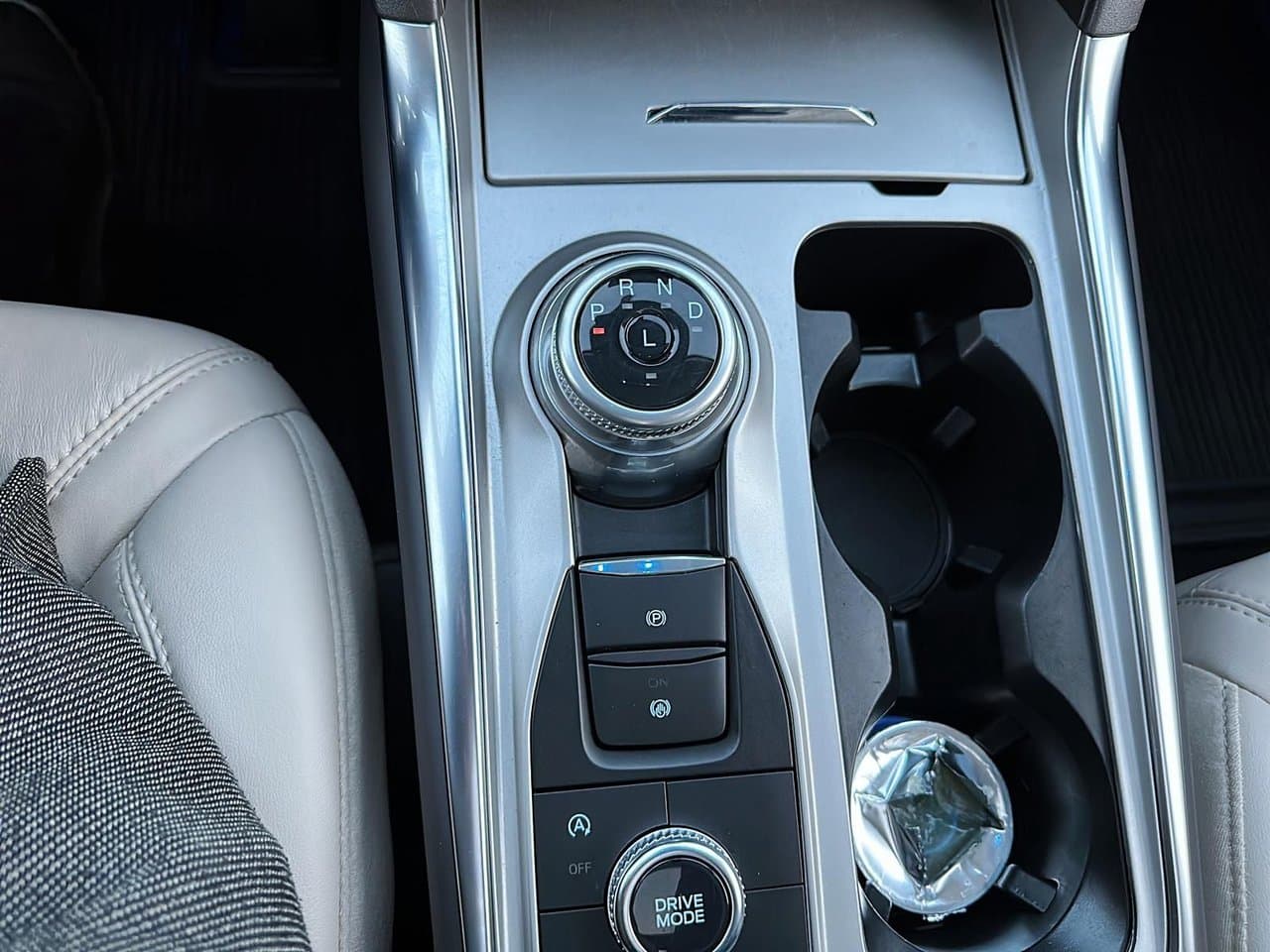 Ford Explorer 2023 — photo 12