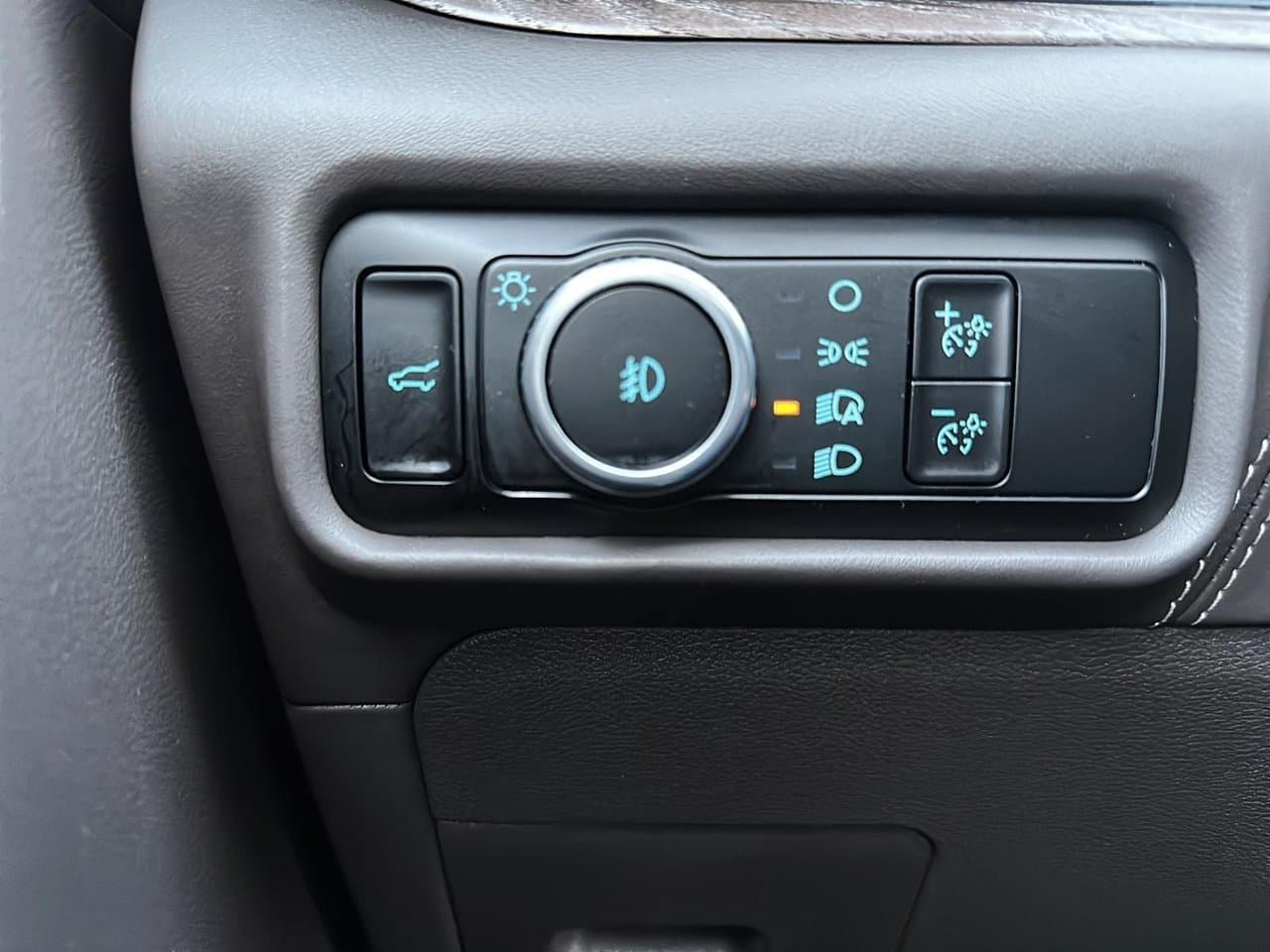 Ford Explorer 2023 — photo 17