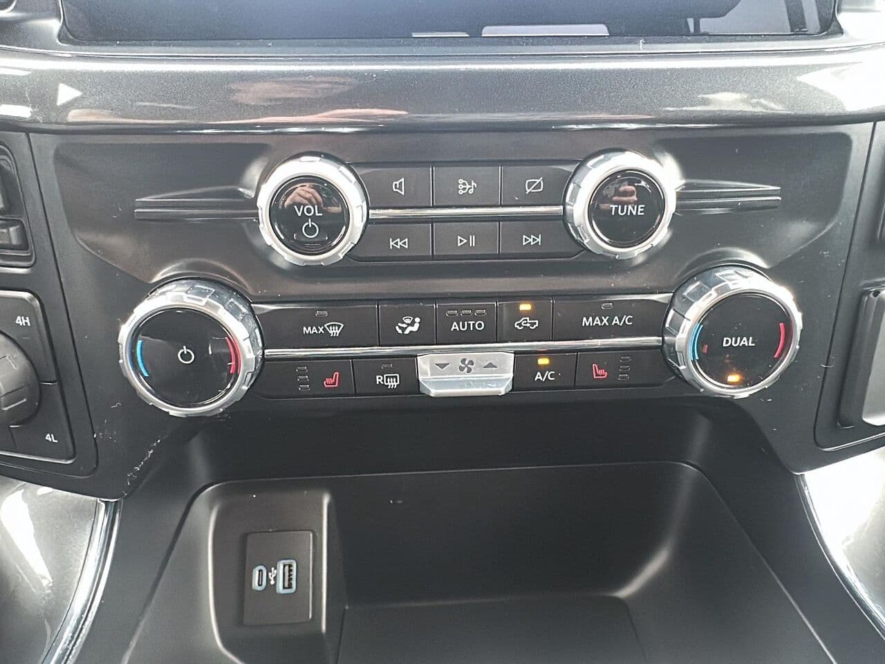 Ford F-150 2023 — photo 17