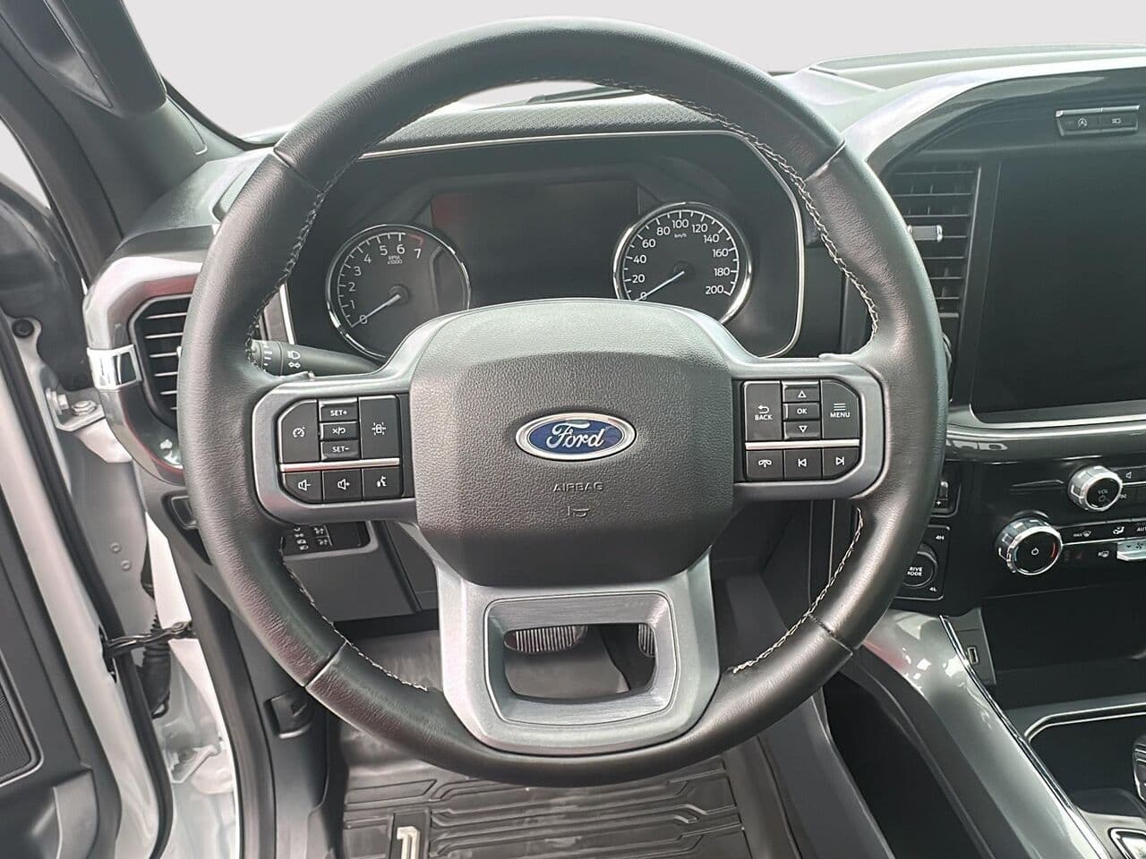 Ford F-150 2023 — photo 10