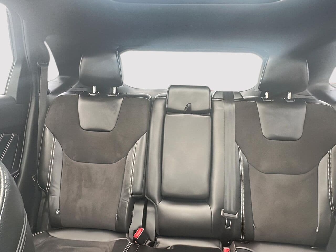Ford Edge 2022 — photo 19