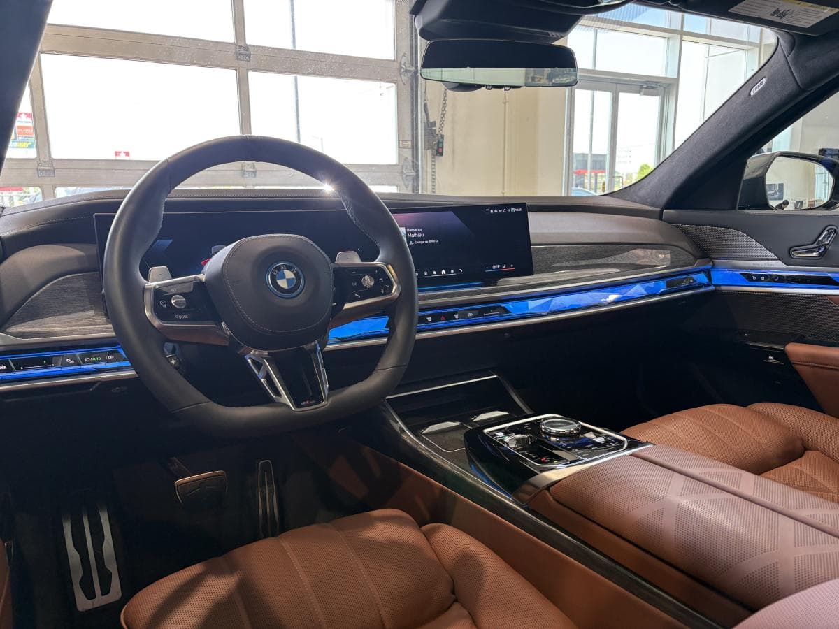 BMW 7 Series 2024 — photo 11