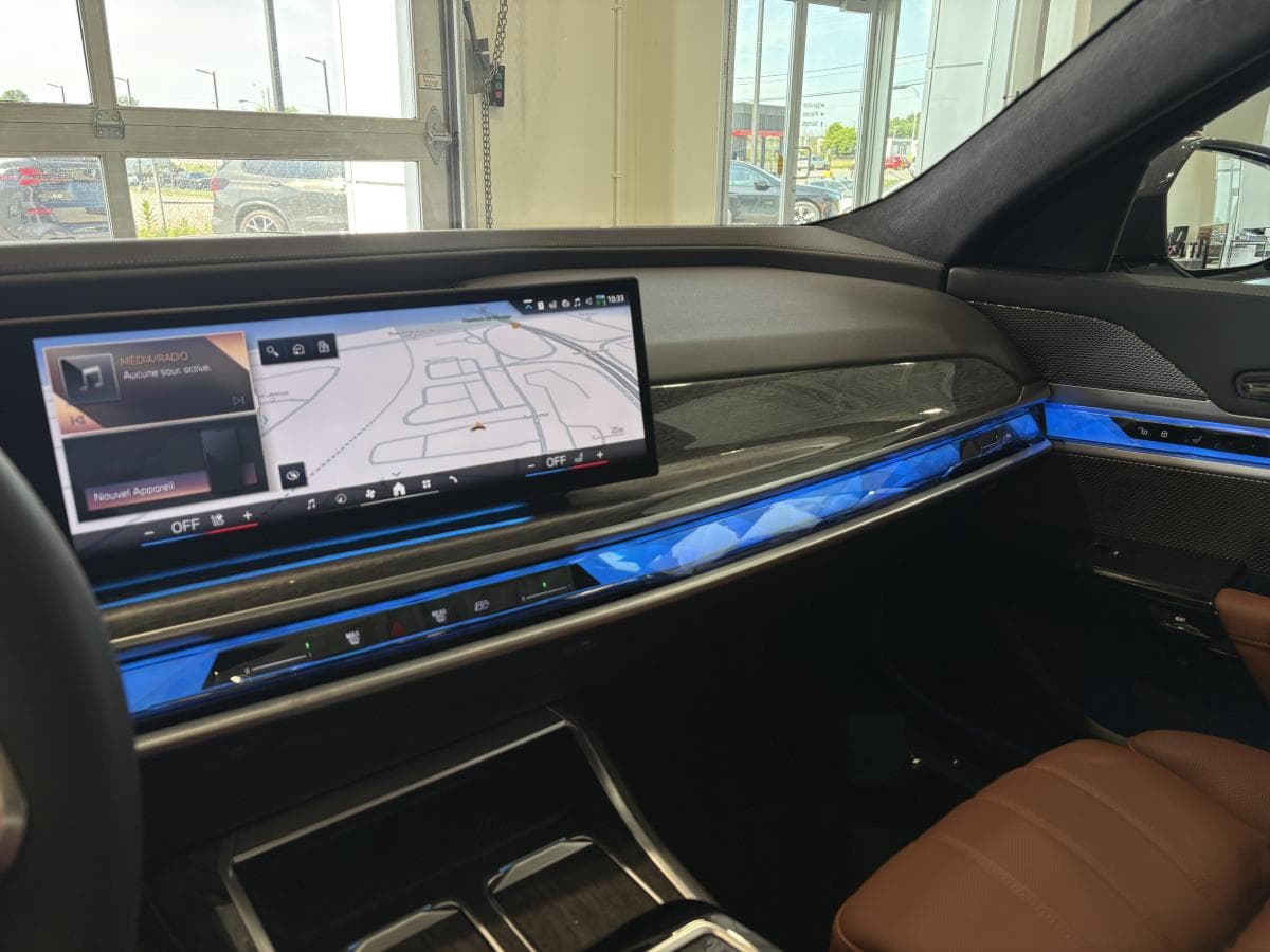 BMW 7 Series 2024 — photo 14