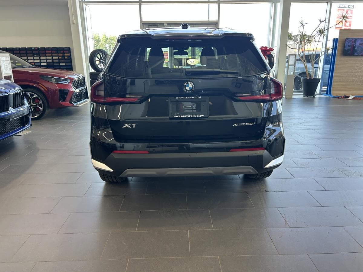 BMW X1 2023 — photo 8