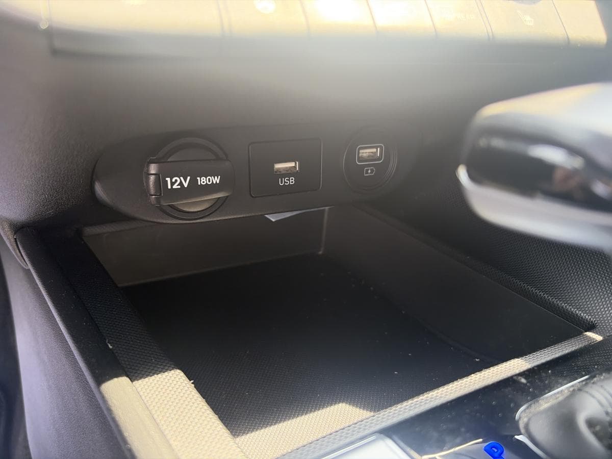 Hyundai Elantra 2023 — photo 15