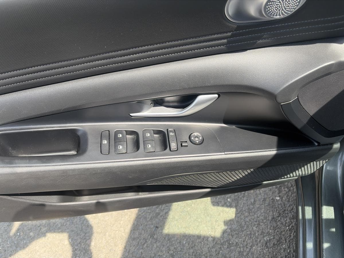 Hyundai Elantra 2023 — photo 6