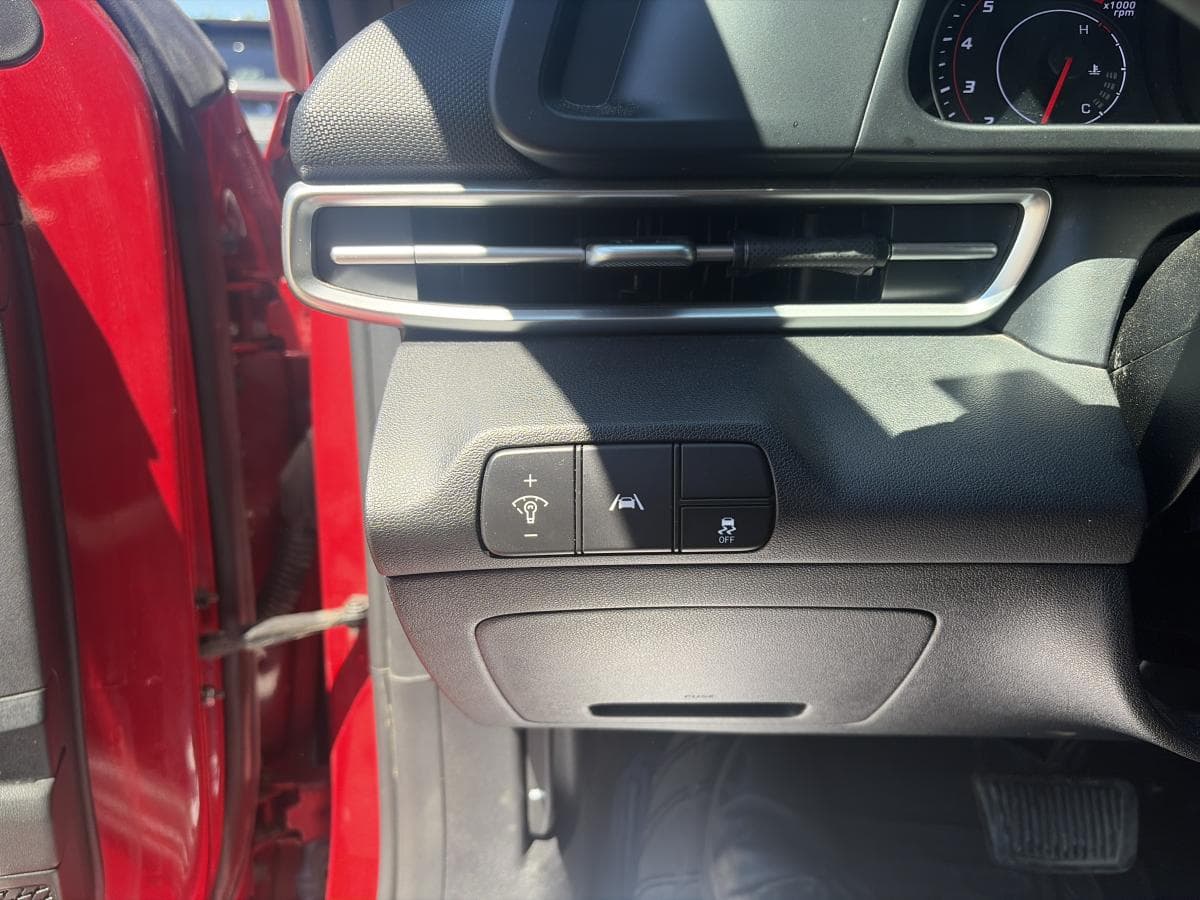 Hyundai Elantra 2022 — photo 9