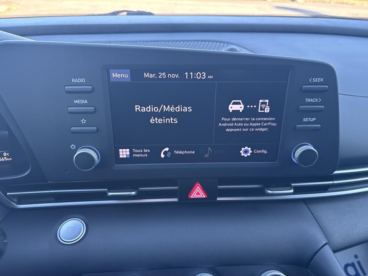 Hyundai Elantra 2022 — photo 14