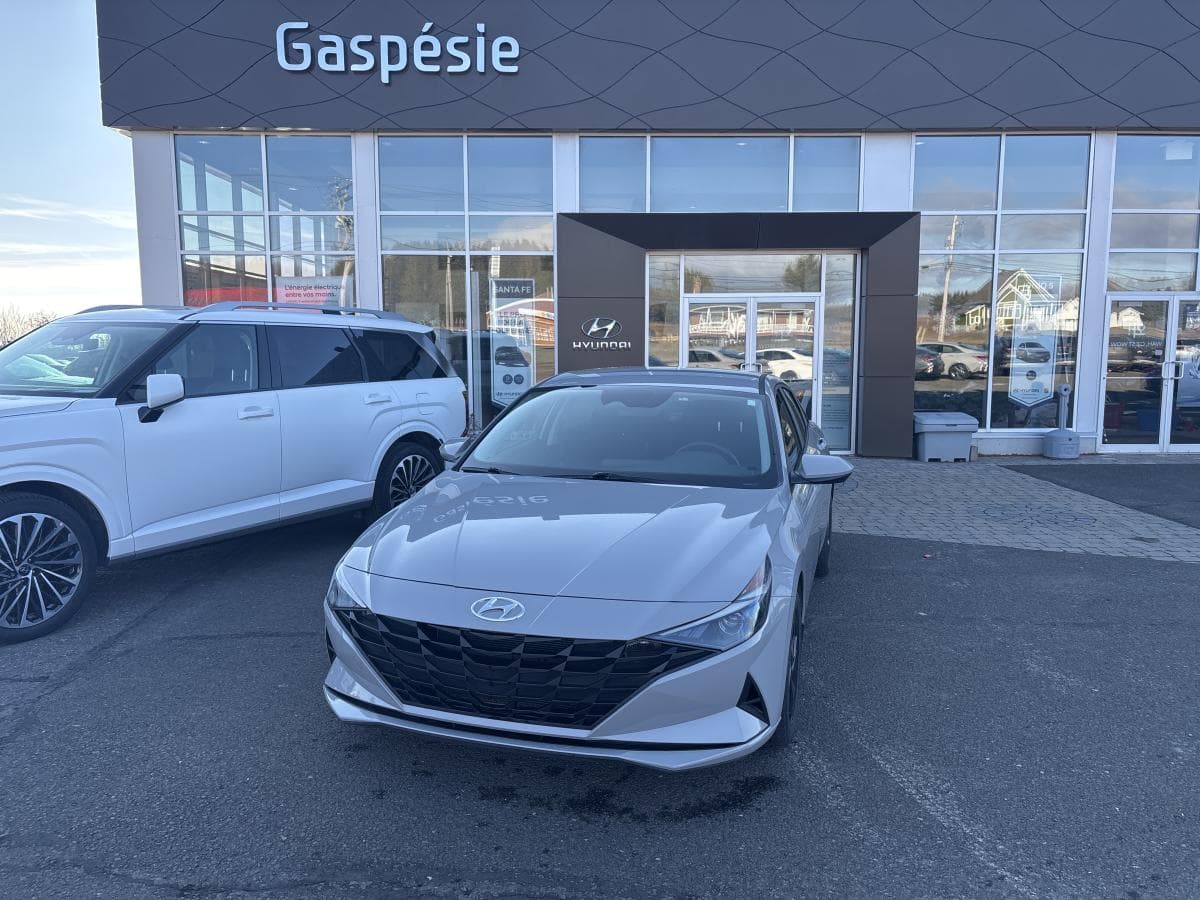 Hyundai Elantra 2022 — photo 2