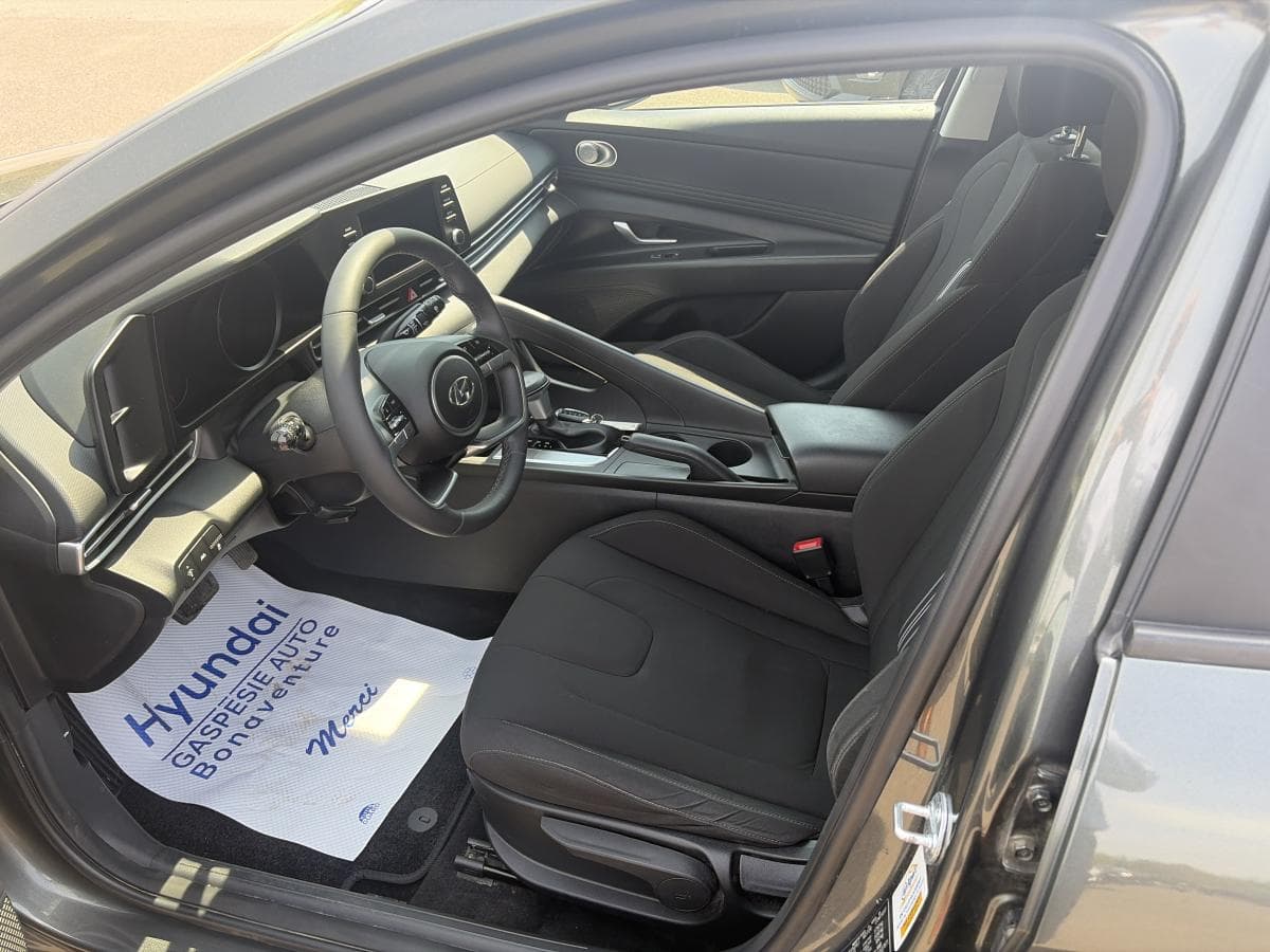 Hyundai Elantra 2023 — photo 5