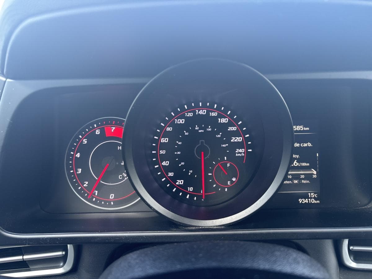 Hyundai Elantra 2022 — photo 14