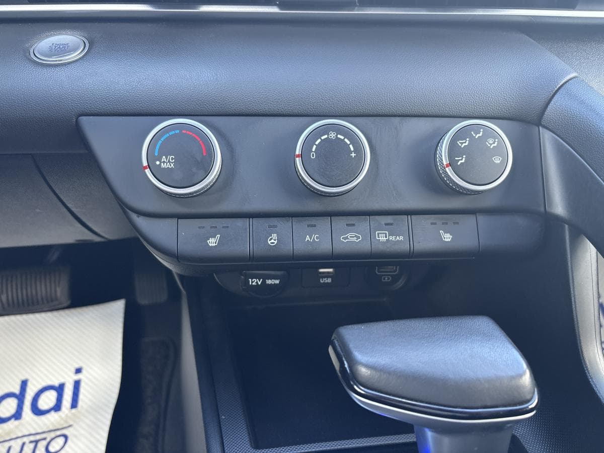 Hyundai Elantra 2022 — photo 16