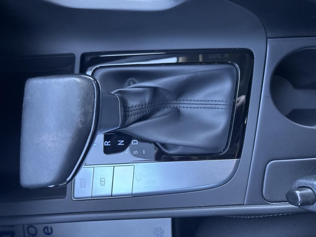 Hyundai Elantra 2022 — photo 17