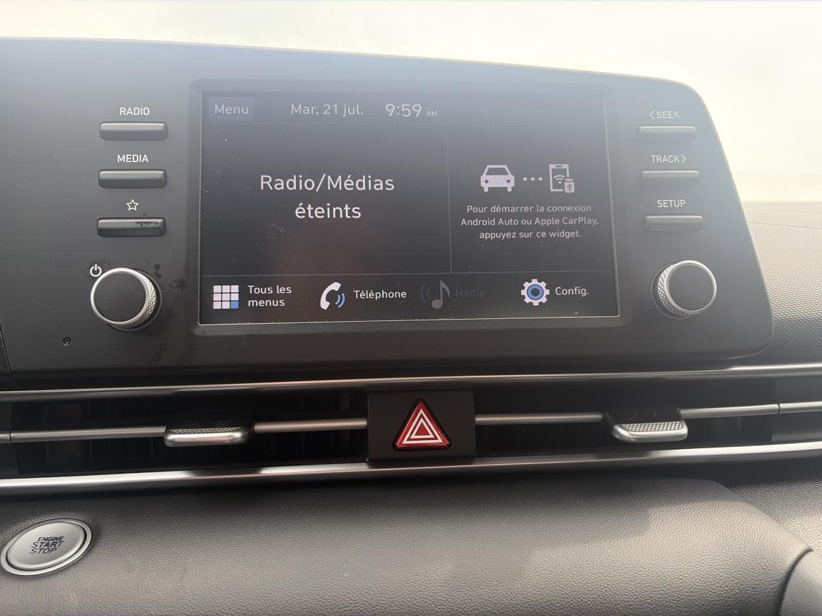 Hyundai Elantra 2022 — photo 13