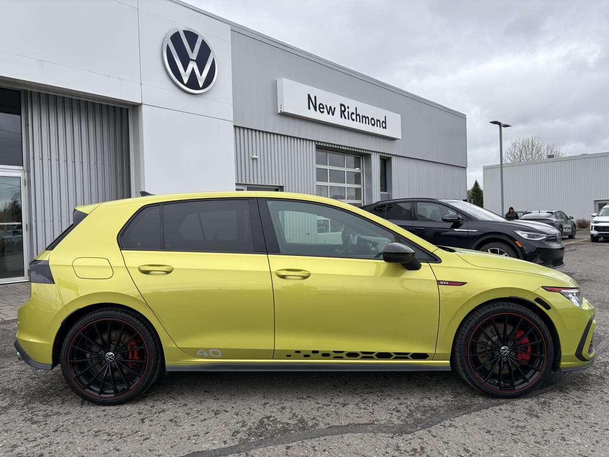 Volkswagen Golf GTI 2023 — photo 9