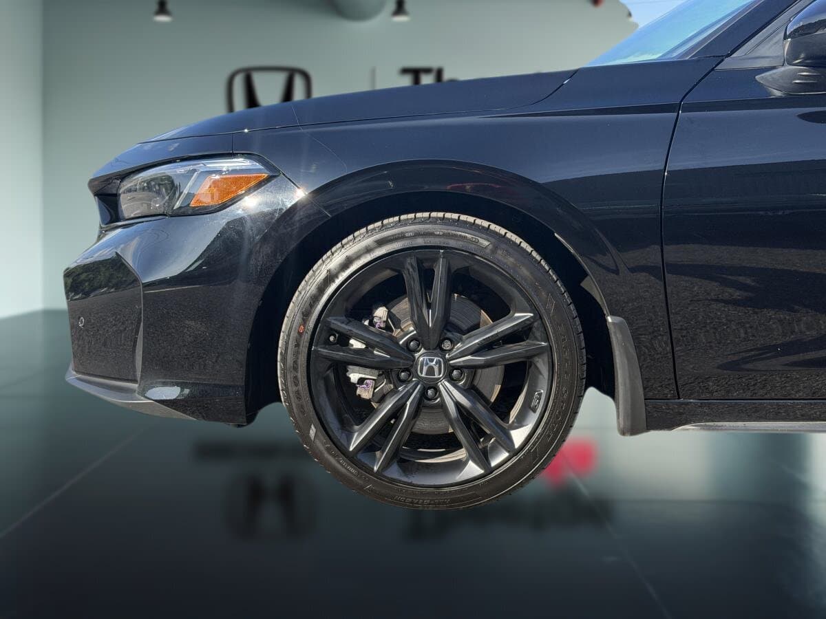 Honda Civic 2026 — photo 9