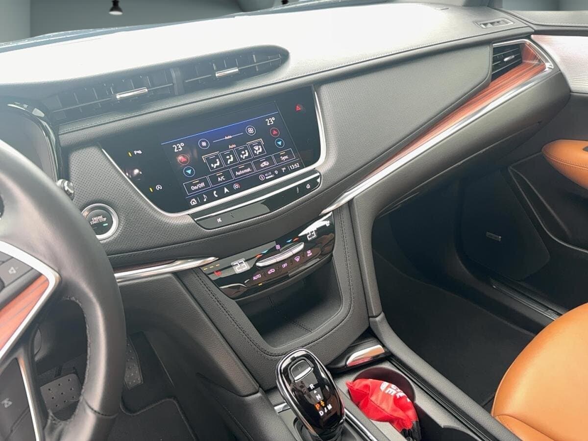 Cadillac XT5 2024 — photo 8