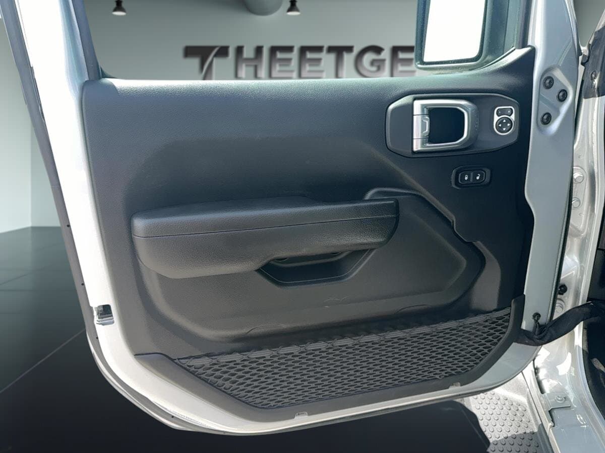 Jeep Wrangler 4xe 2024 — photo 11
