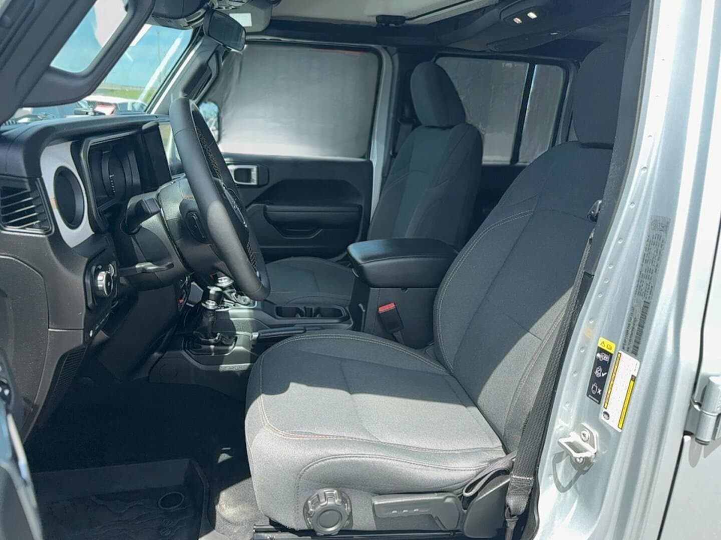 Jeep Wrangler 4xe 2024 — photo 9