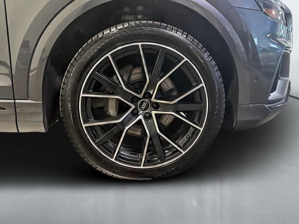 Audi Q8 2023 — photo 11