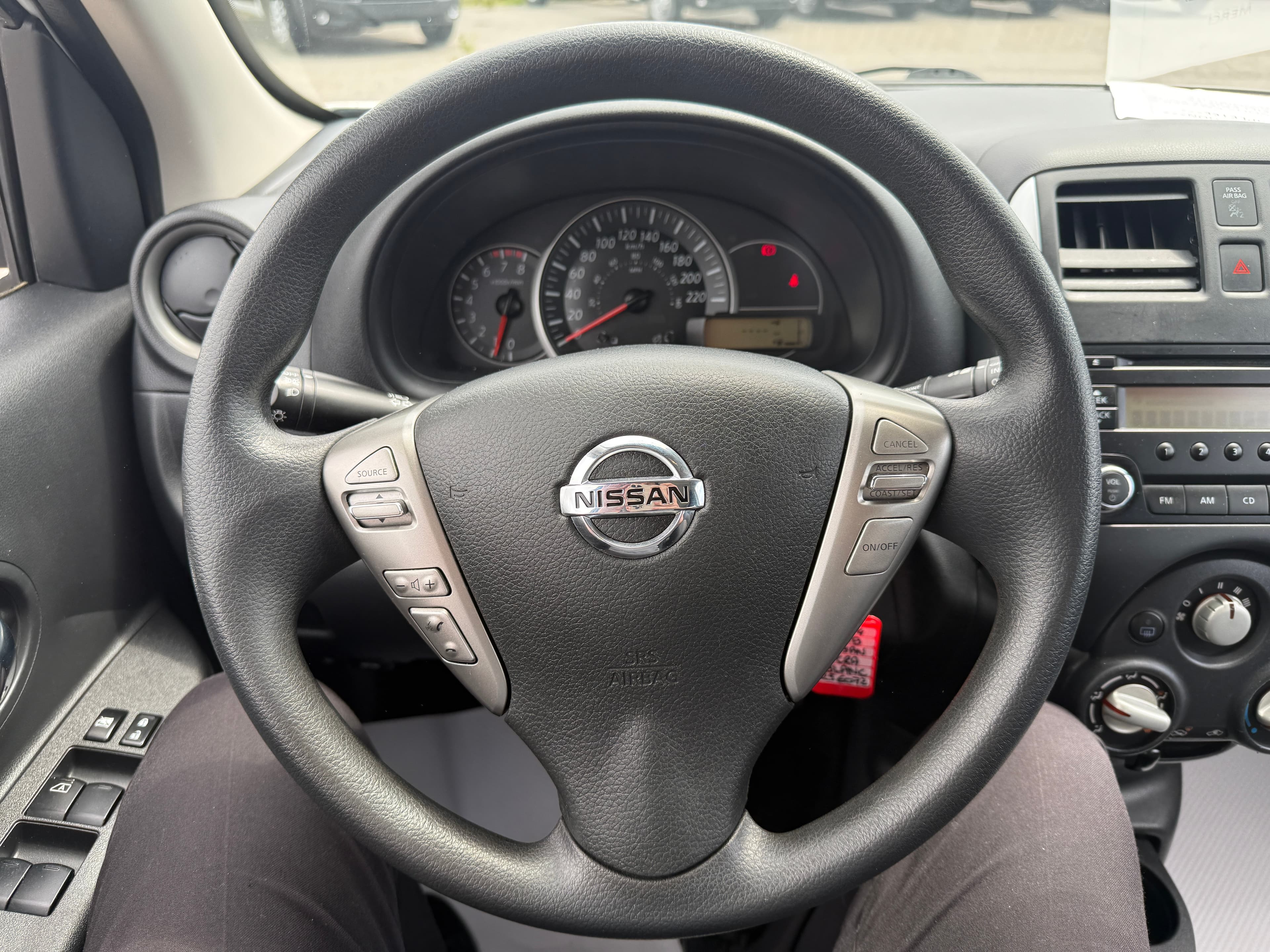 Nissan Micra 2018 — photo 13