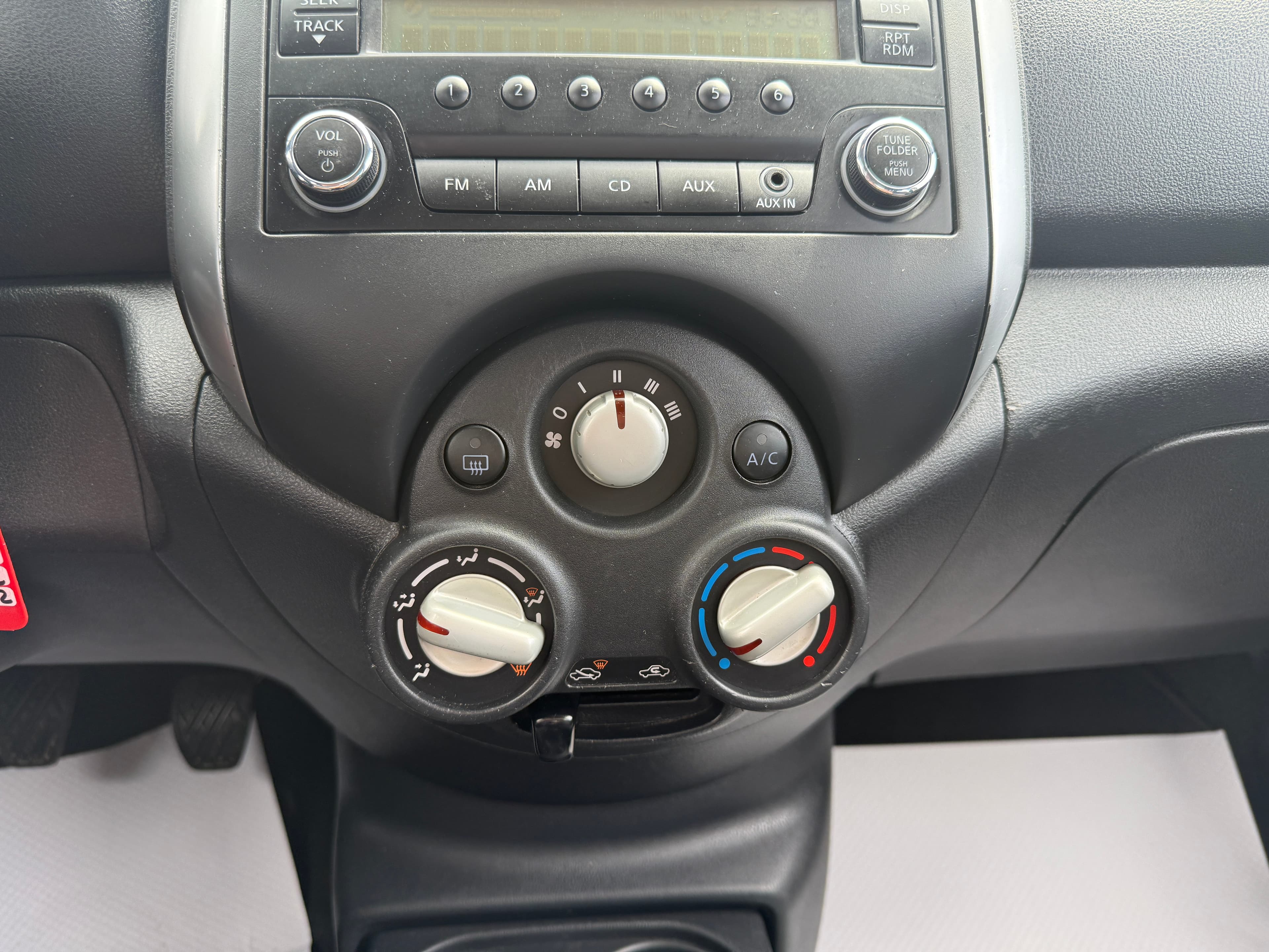 Nissan Micra 2018 — photo 15