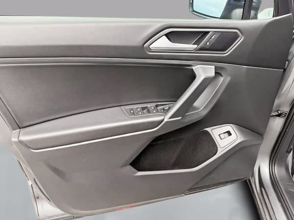 Volkswagen Tiguan 2020 — photo 11