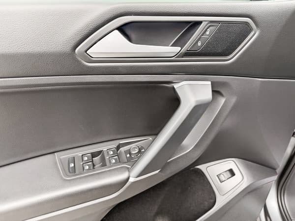 Volkswagen Tiguan 2020 — photo 12
