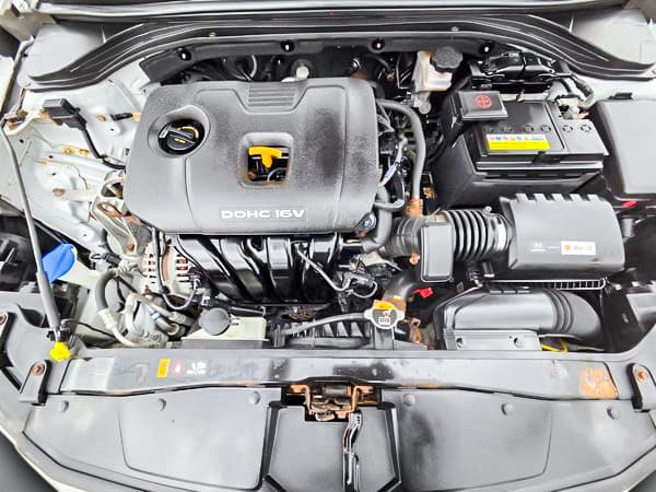 Hyundai Elantra 2017 — photo 10