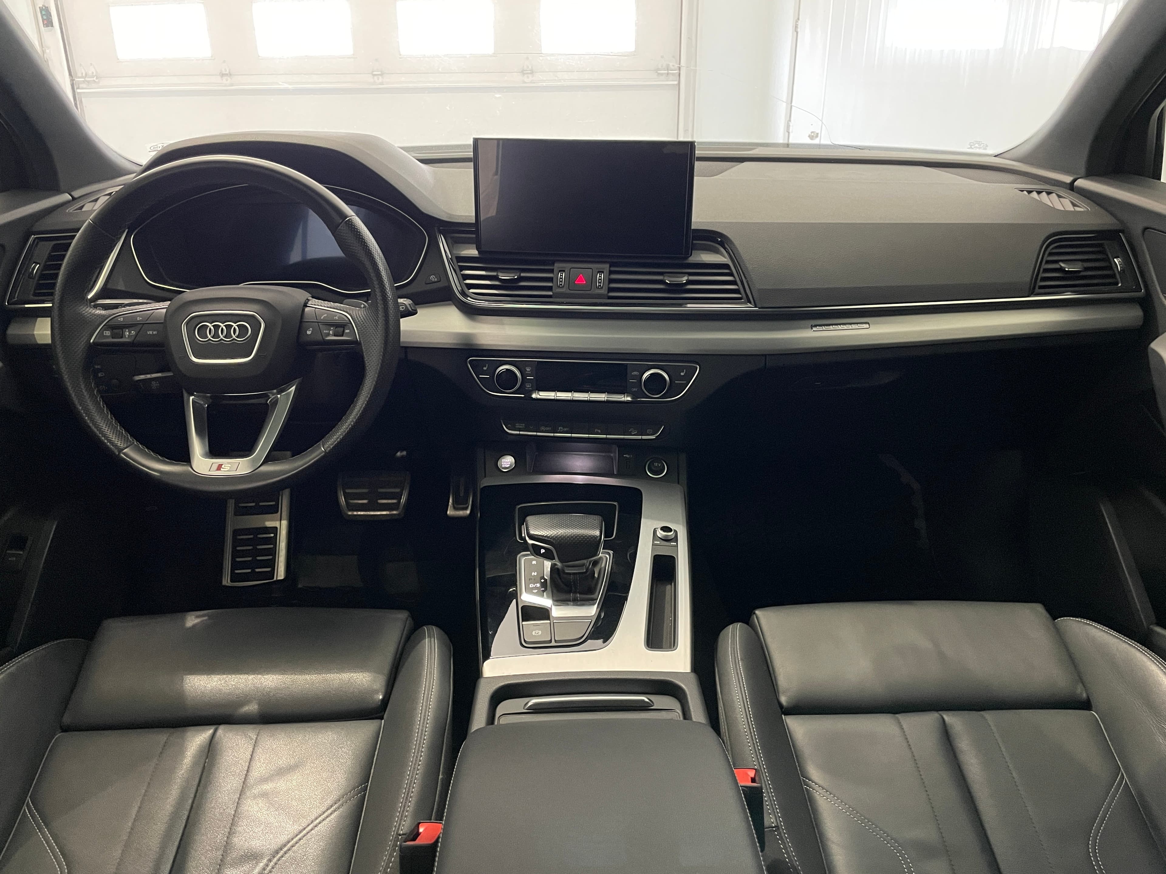 Audi Q5 2021 — photo 8