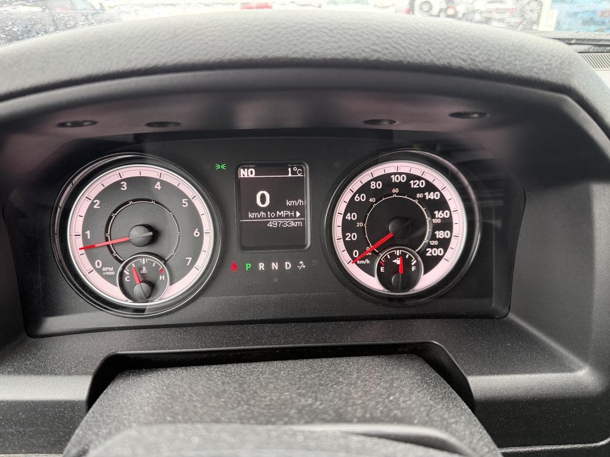 RAM 1500 Classic 2023 — photo 16