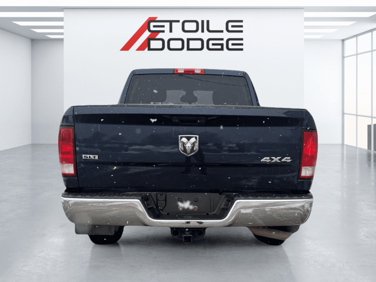 RAM 1500 Classic 2023 — photo 8